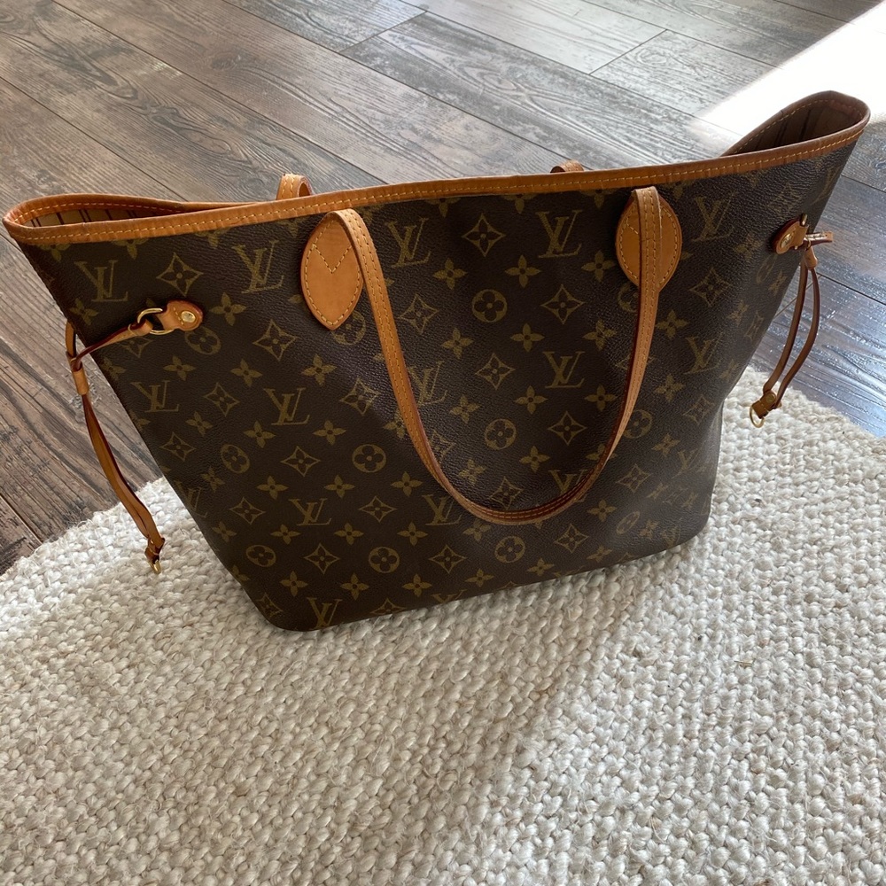 Authentic Louis Vuitton Tote Neverfull MM